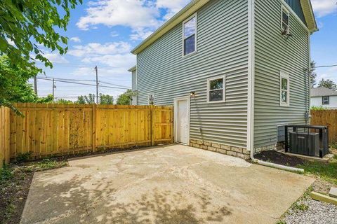 Tiny photo for 3216 E 5th Avenue, Columbus, OH 43219 (MLS # 225039593)