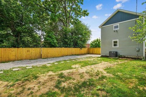 Tiny photo for 3216 E 5th Avenue, Columbus, OH 43219 (MLS # 225039593)