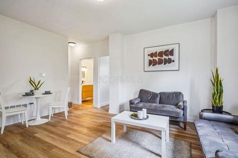 Tiny photo for 3216 E 5th Avenue, Columbus, OH 43219 (MLS # 225039593)