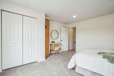 Tiny photo for 3216 E 5th Avenue, Columbus, OH 43219 (MLS # 225039593)