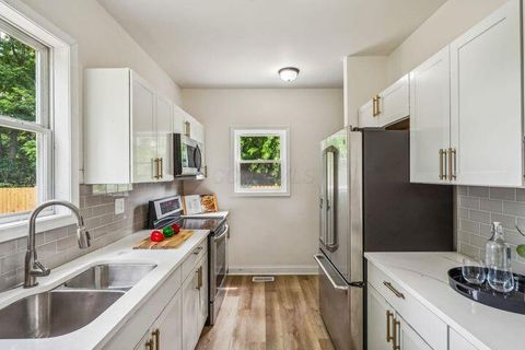 Tiny photo for 3216 E 5th Avenue, Columbus, OH 43219 (MLS # 225039593)