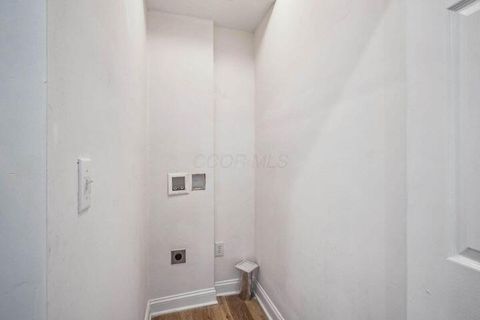 Tiny photo for 3216 E 5th Avenue, Columbus, OH 43219 (MLS # 225039593)