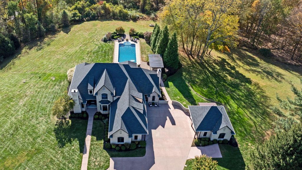 Photo for 71 Stublyn Road, Granville, OH 43023 (MLS # 225041034)