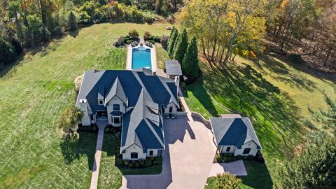 Photo of 71 Stublyn Road, Granville, OH 43023 (MLS # 225041034) Photo of 71 Stublyn Road, Granville, OH 43023 (MLS # 225041034)