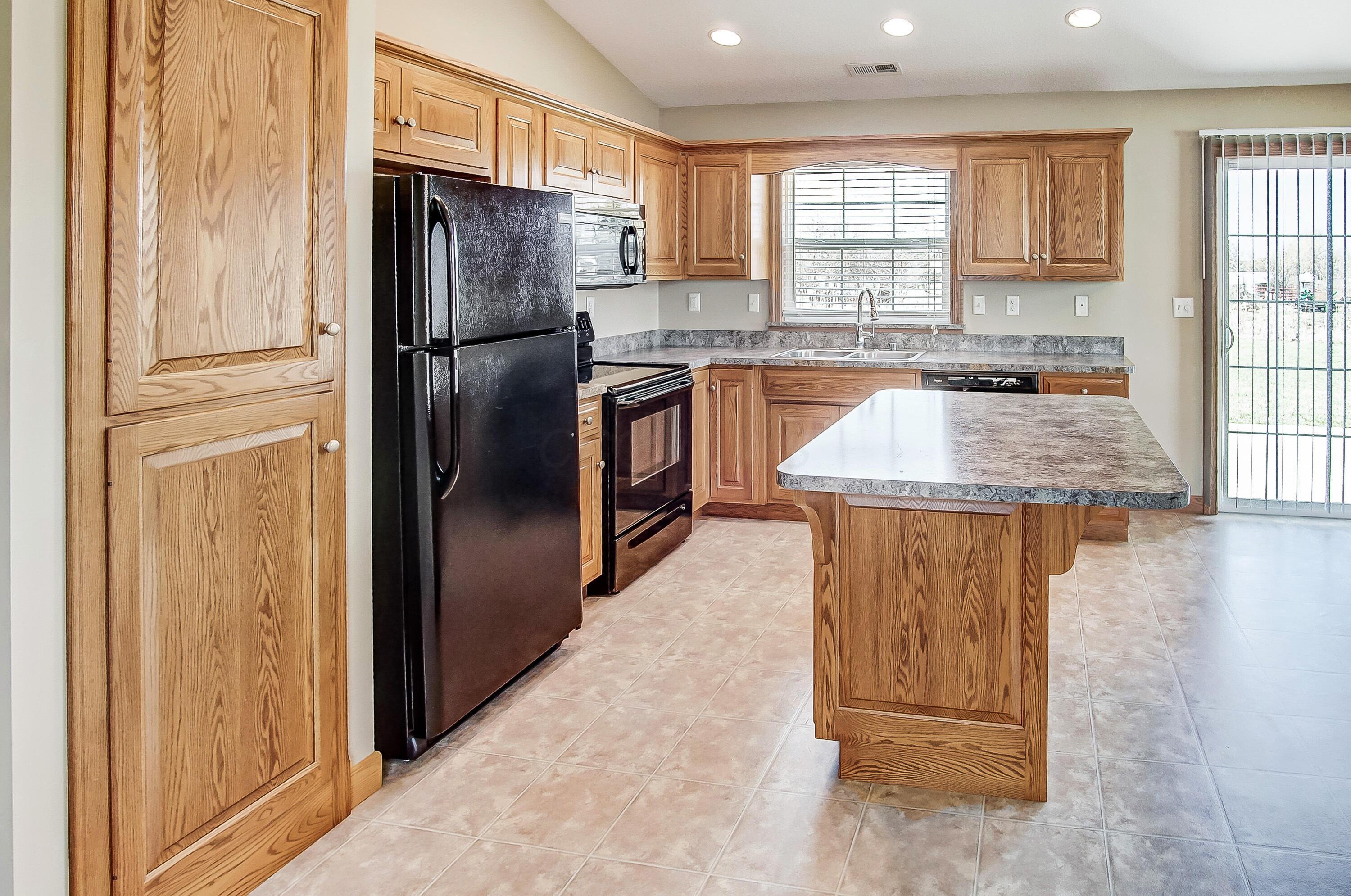 3025 Jacks Fairway, Nashport, Ohio image 18