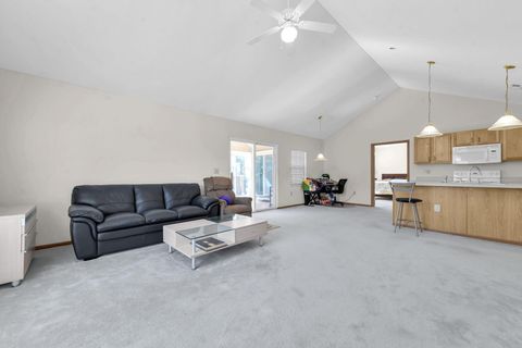 Tiny photo for 6813 Ridge Rock Drive 14 #14, New Albany, OH 43054 (MLS # 225037943)