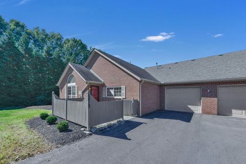 Tiny photo for 6813 Ridge Rock Drive 14 #14, New Albany, OH 43054 (MLS # 225037943)