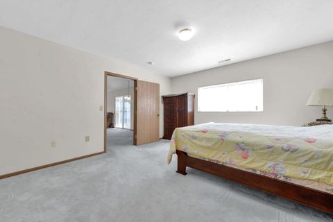 Tiny photo for 6813 Ridge Rock Drive 14 #14, New Albany, OH 43054 (MLS # 225037943)