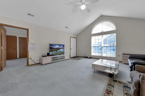 Tiny photo for 6813 Ridge Rock Drive 14 #14, New Albany, OH 43054 (MLS # 225037943)