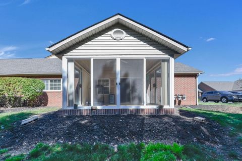 Tiny photo for 6813 Ridge Rock Drive 14 #14, New Albany, OH 43054 (MLS # 225037943)
