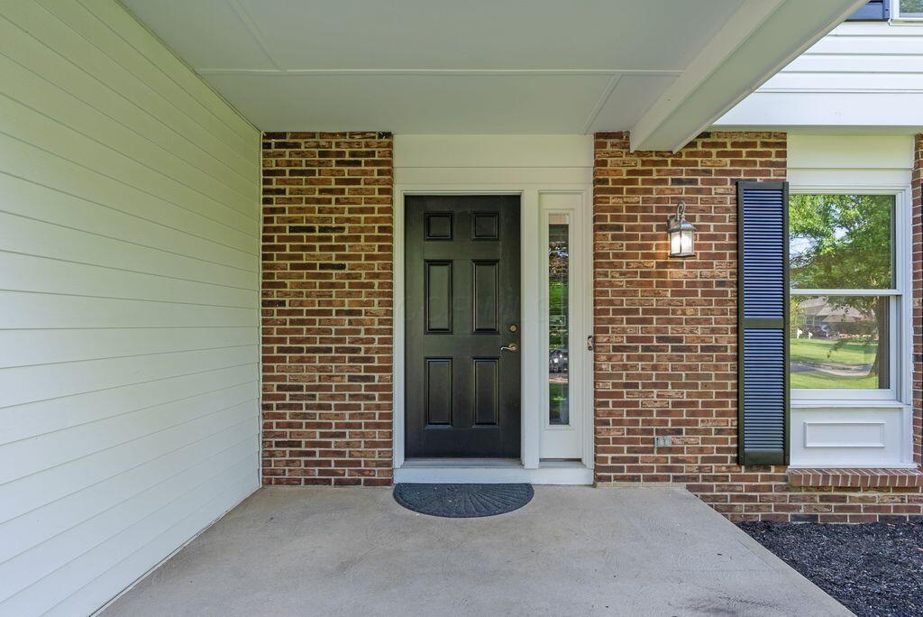 7034 Cavalry Court, Dublin, Ohio image 3