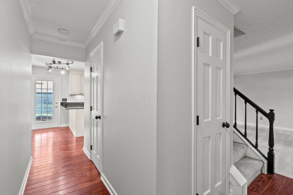 7034 Cavalry Court, Dublin, Ohio image 5