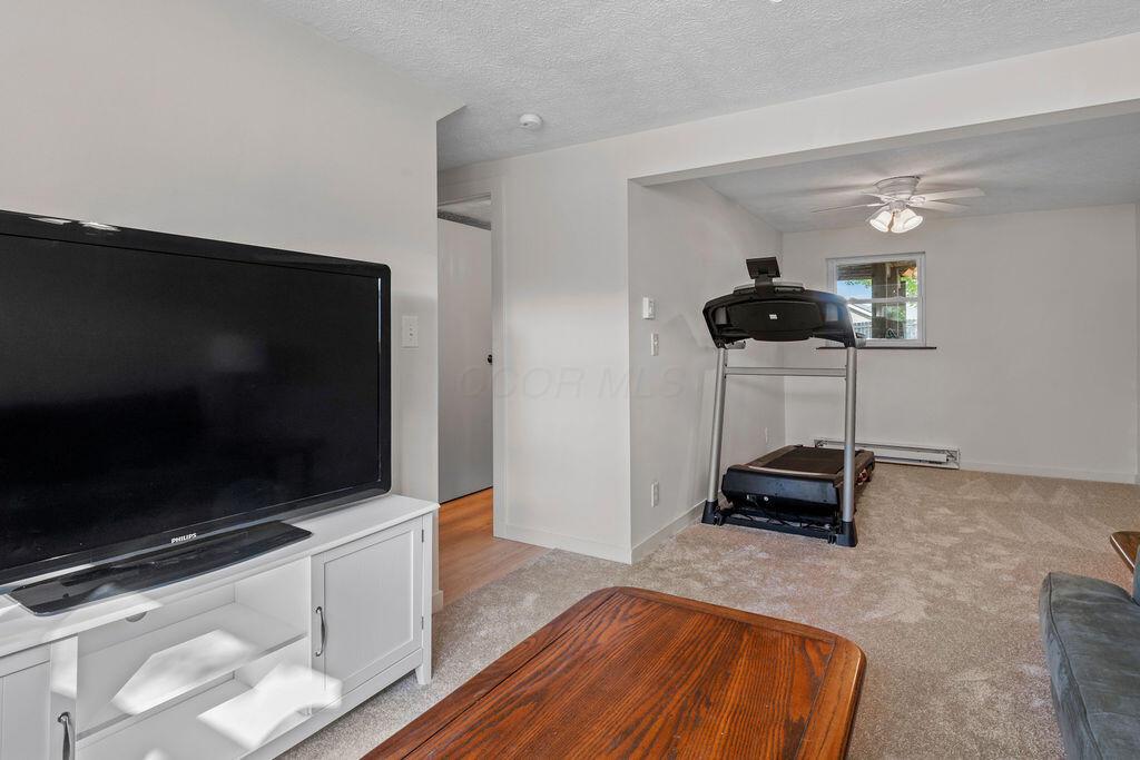 Marysville, Ohio 43040, United States, 3 Bedrooms Bedrooms, ,2 BathroomsBathrooms,Residential,Contingent,215937