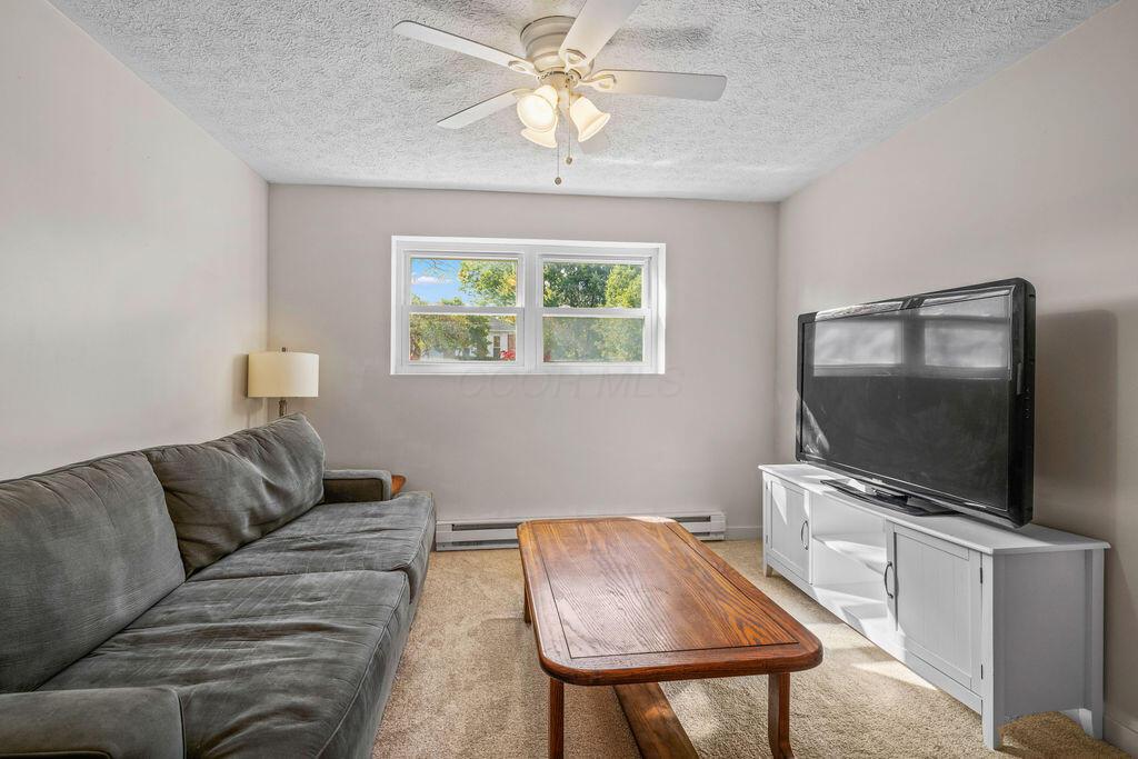 Marysville, Ohio 43040, United States, 3 Bedrooms Bedrooms, ,2 BathroomsBathrooms,Residential,Contingent,215937