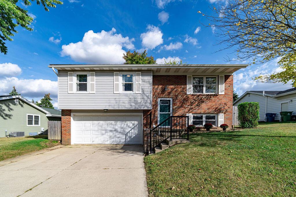 Marysville, Ohio 43040, United States, 3 Bedrooms Bedrooms, ,2 BathroomsBathrooms,Residential,Contingent,215937