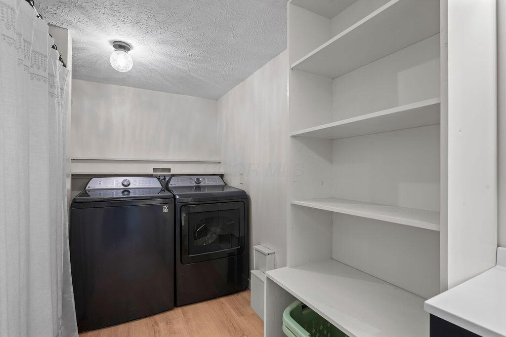 Marysville, Ohio 43040, United States, 3 Bedrooms Bedrooms, ,2 BathroomsBathrooms,Residential,Contingent,215937