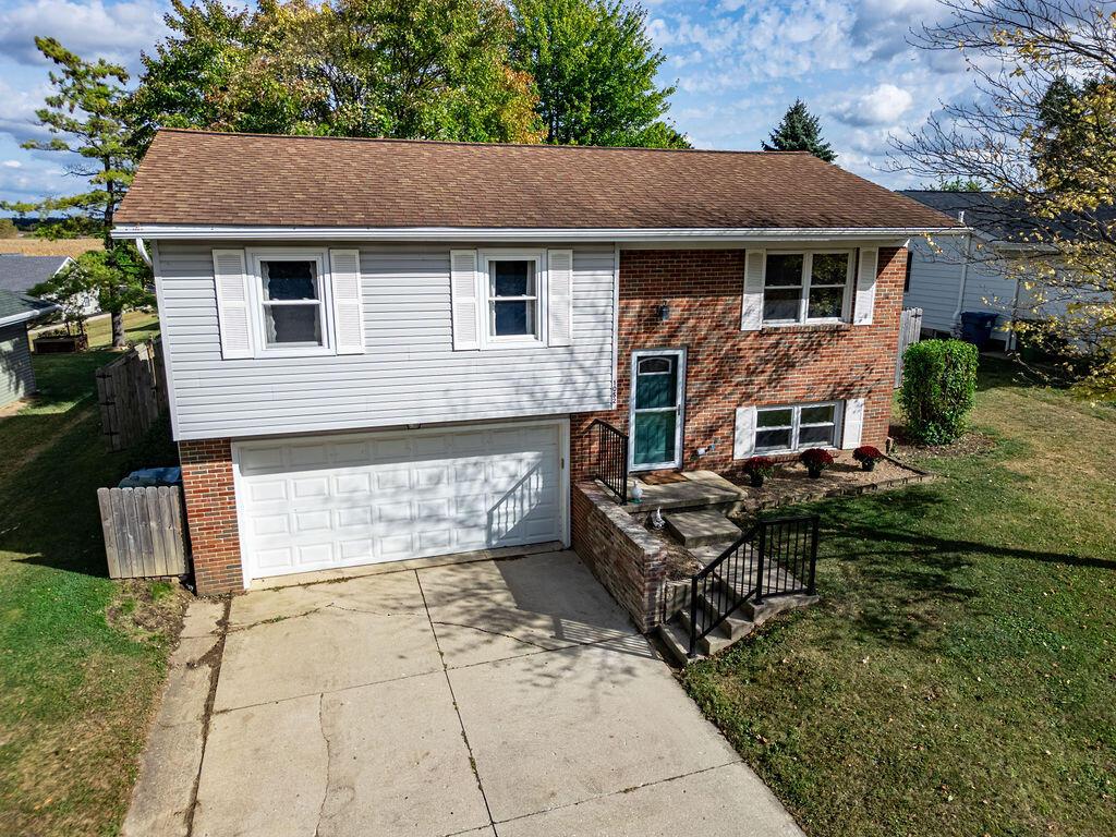 Marysville, Ohio 43040, United States, 3 Bedrooms Bedrooms, ,2 BathroomsBathrooms,Residential,Contingent,215937