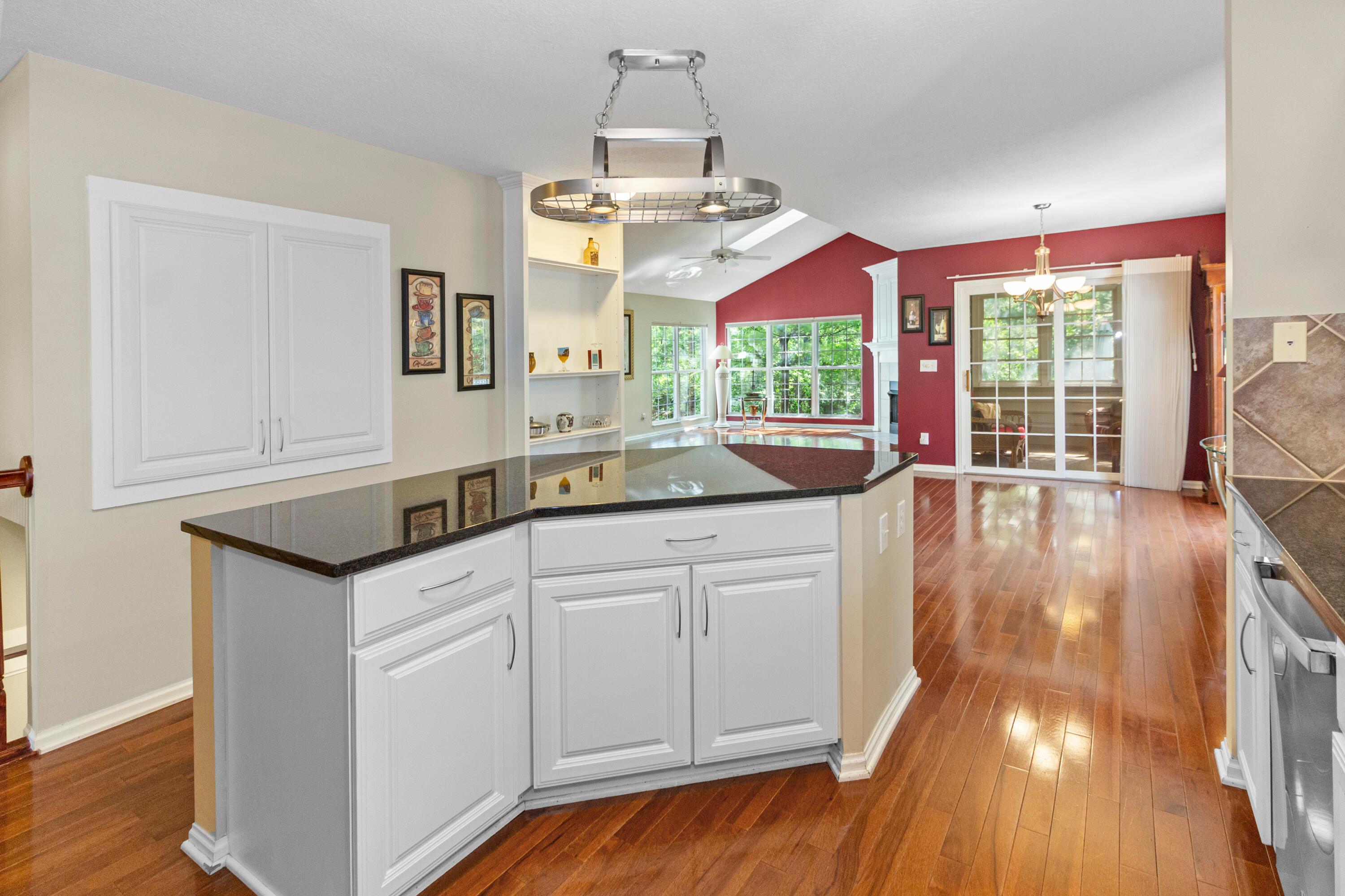 320 Buck Run Trail, Westerville, Ohio image 11