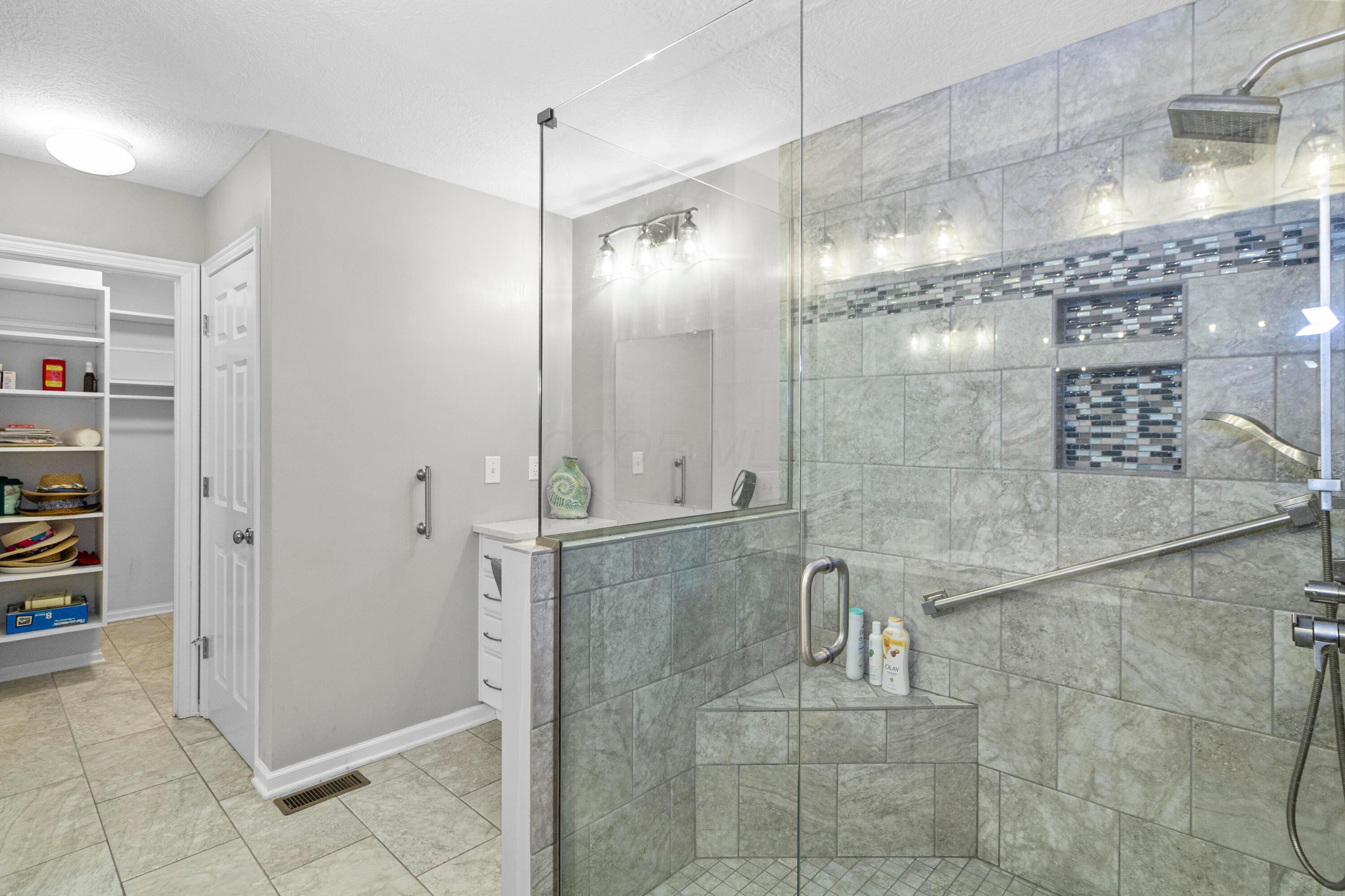 320 Buck Run Trail, Westerville, Ohio image 16