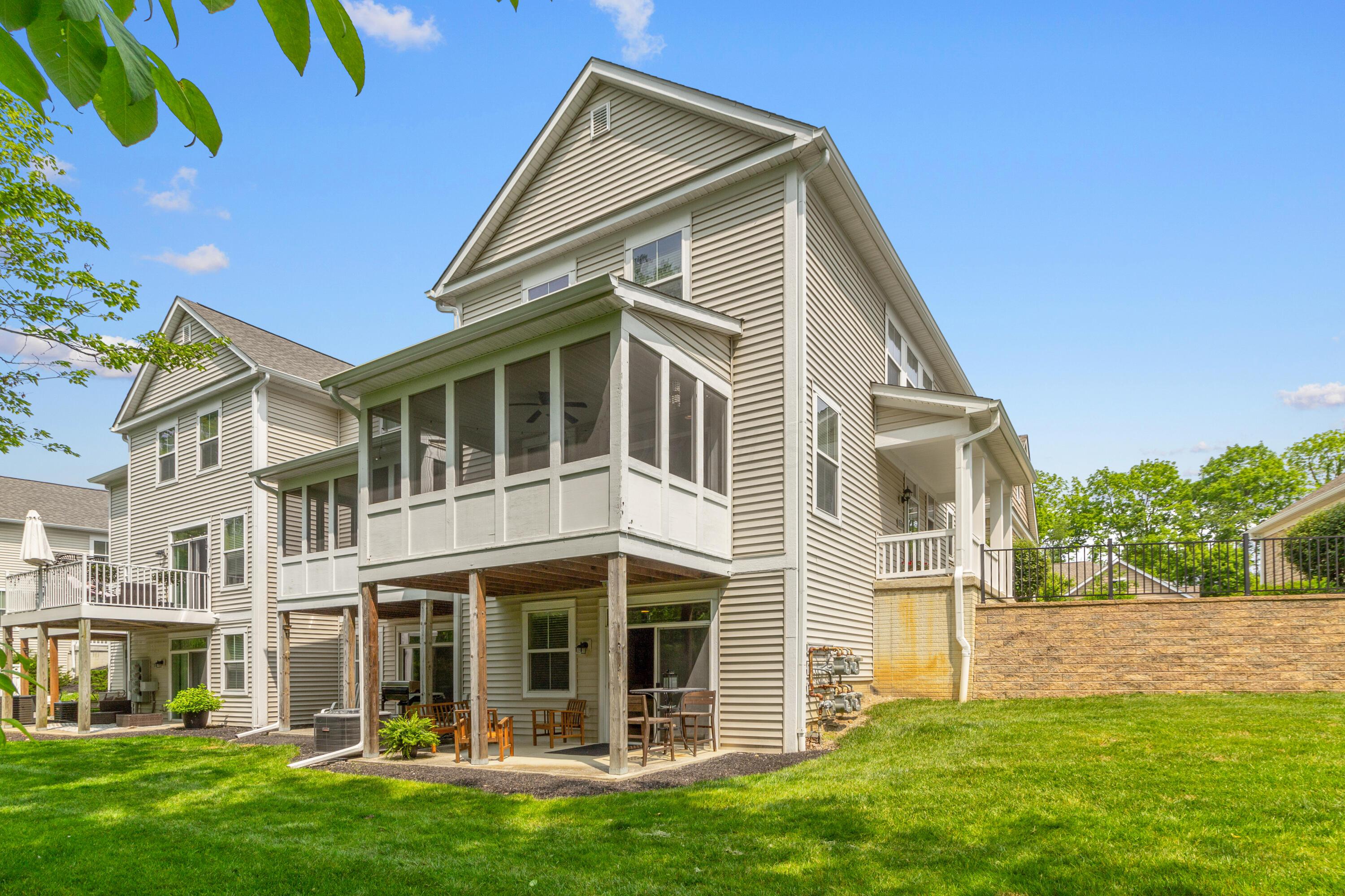 377 Westgreen Lane, Westerville, Ohio image 2