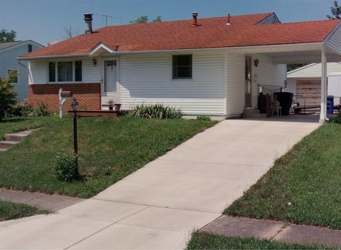 Photo of 982 Melwood Drive, Columbus, OH 43228 (MLS # 226003608)