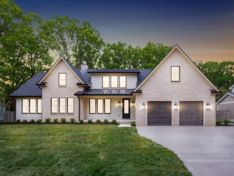 Photo of 2355 Farleigh Road, Columbus, OH 43221 (MLS # 225016378)
