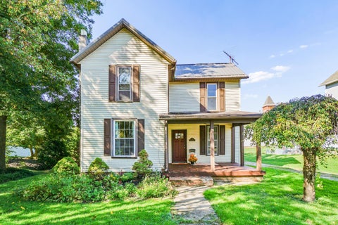 Photo of 39 S Main Street, Thornville, OH 43076 (MLS # 226039155)