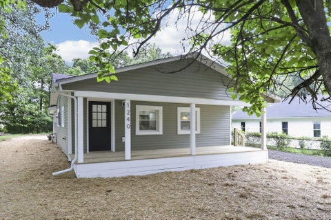 Tiny photo for 1240 Manor Drive, Columbus, OH 43232 (MLS # 226030002)