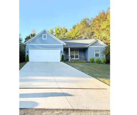 Photo of 124 Heatherwood Drive, Howard, OH 43028 (MLS # 226007231)