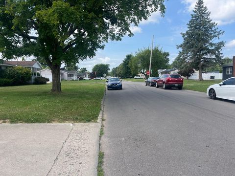 Photo of 543 Warren Avenue, Washington Court House, OH 43160 (MLS # 226027436)