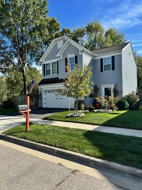 Photo of 1463 Channel Place, Grove City, OH 43123 (MLS # 226005788)