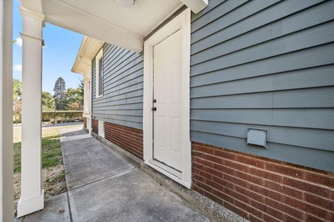 Tiny photo for 374 Acton Road, Columbus, OH 43214 (MLS # 226004400)