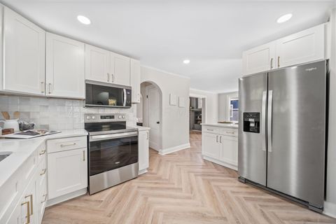 Tiny photo for 374 Acton Road, Columbus, OH 43214 (MLS # 226004400)