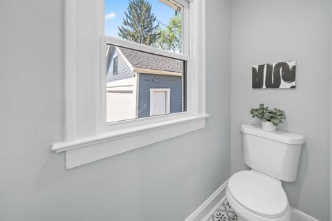 Tiny photo for 374 Acton Road, Columbus, OH 43214 (MLS # 226004400)