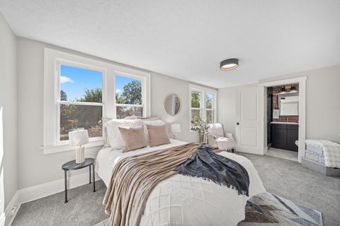 Tiny photo for 374 Acton Road, Columbus, OH 43214 (MLS # 226004400)