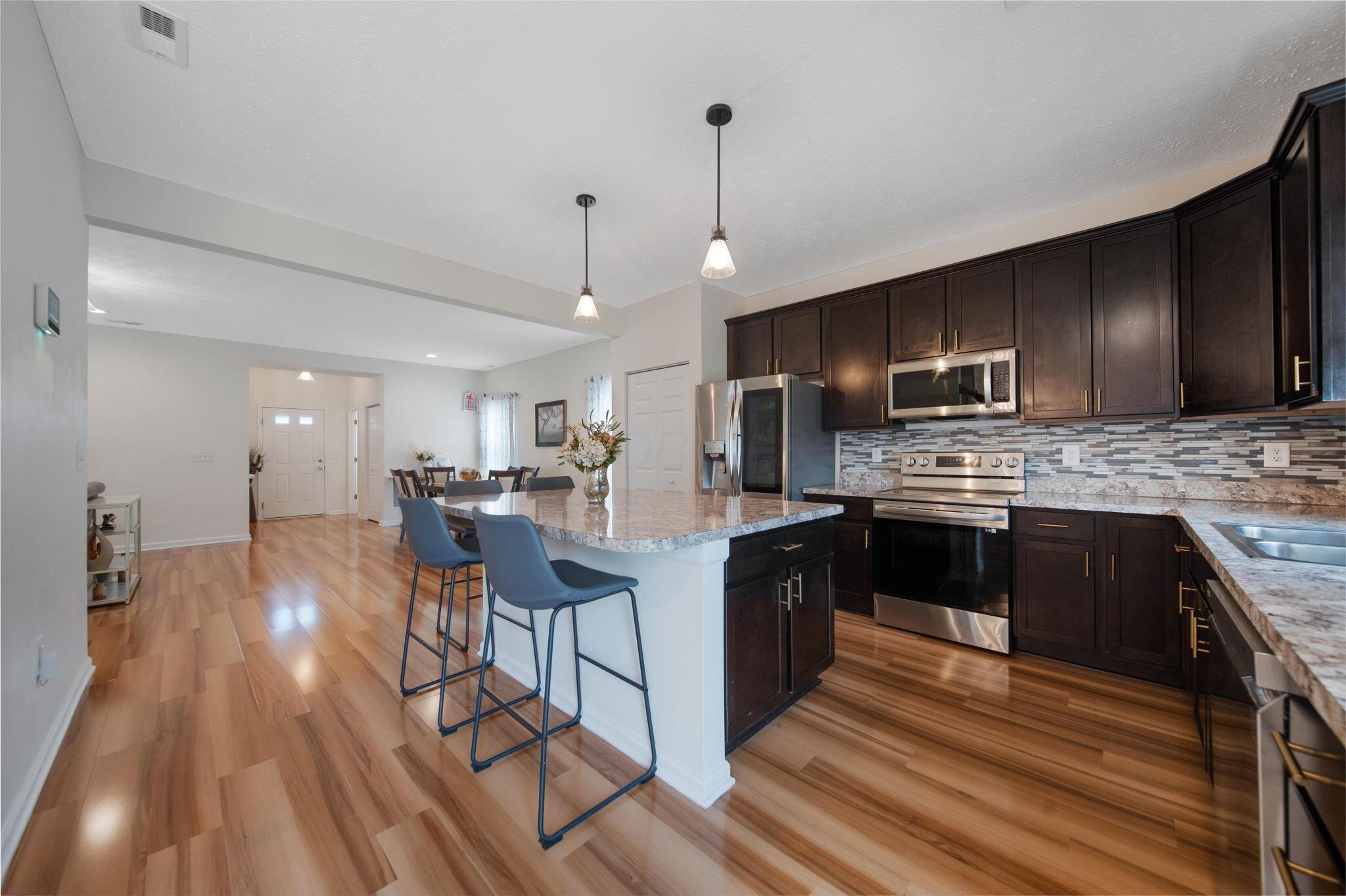 1549 Lewes Castle Drive, Grove City, Ohio image 13