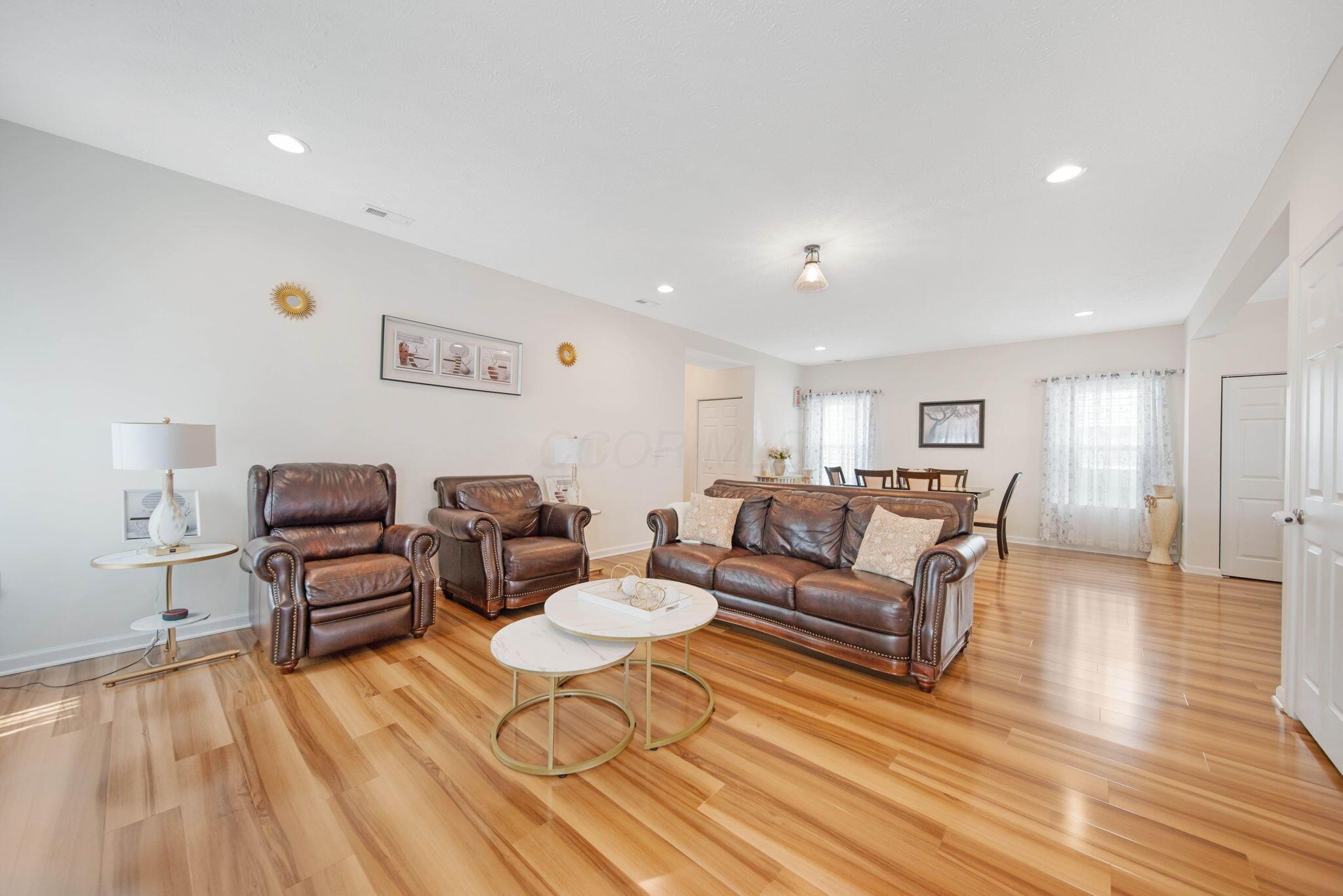 1549 Lewes Castle Drive, Grove City, Ohio image 22