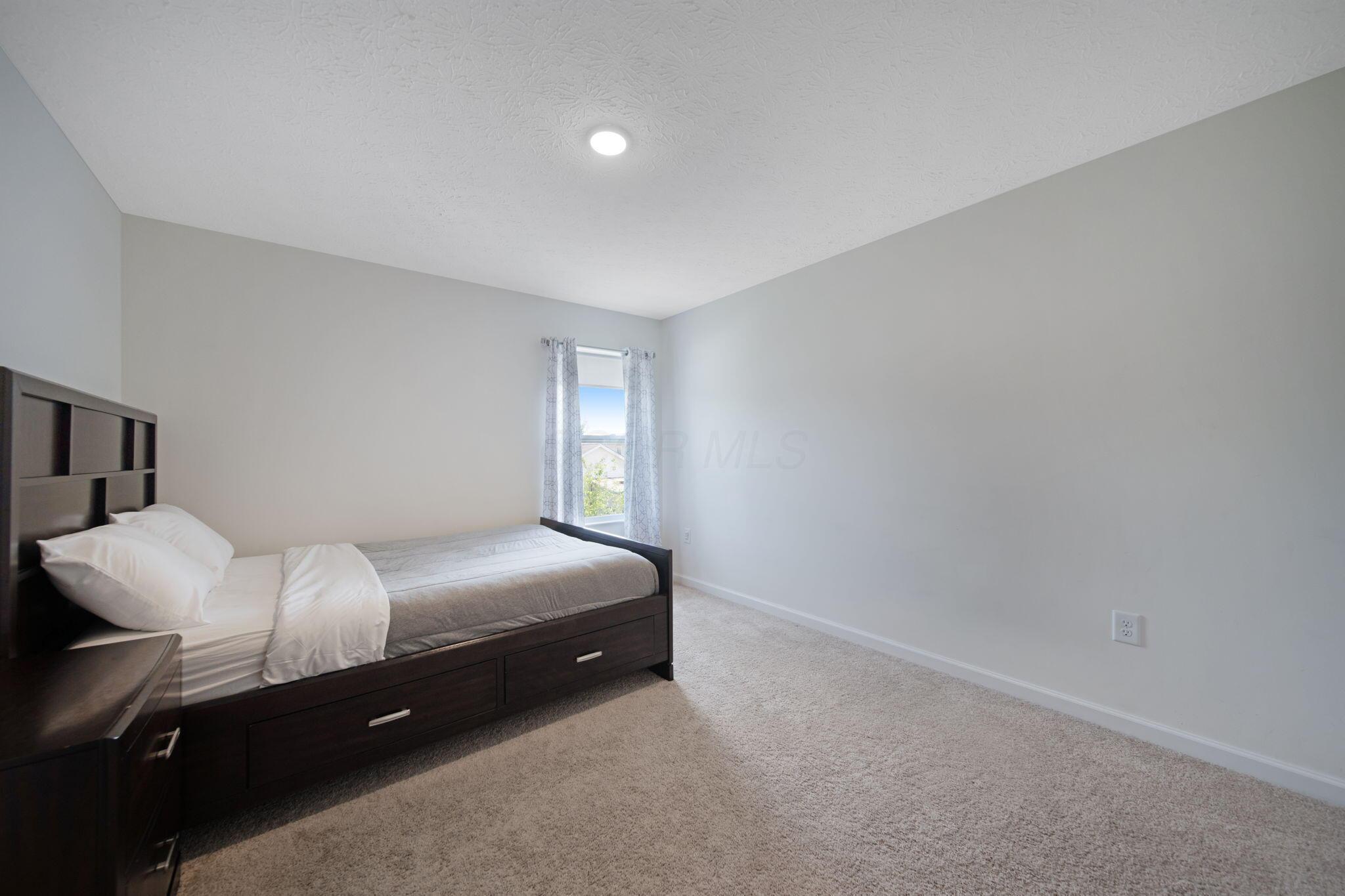 1549 Lewes Castle Drive, Grove City, Ohio image 40