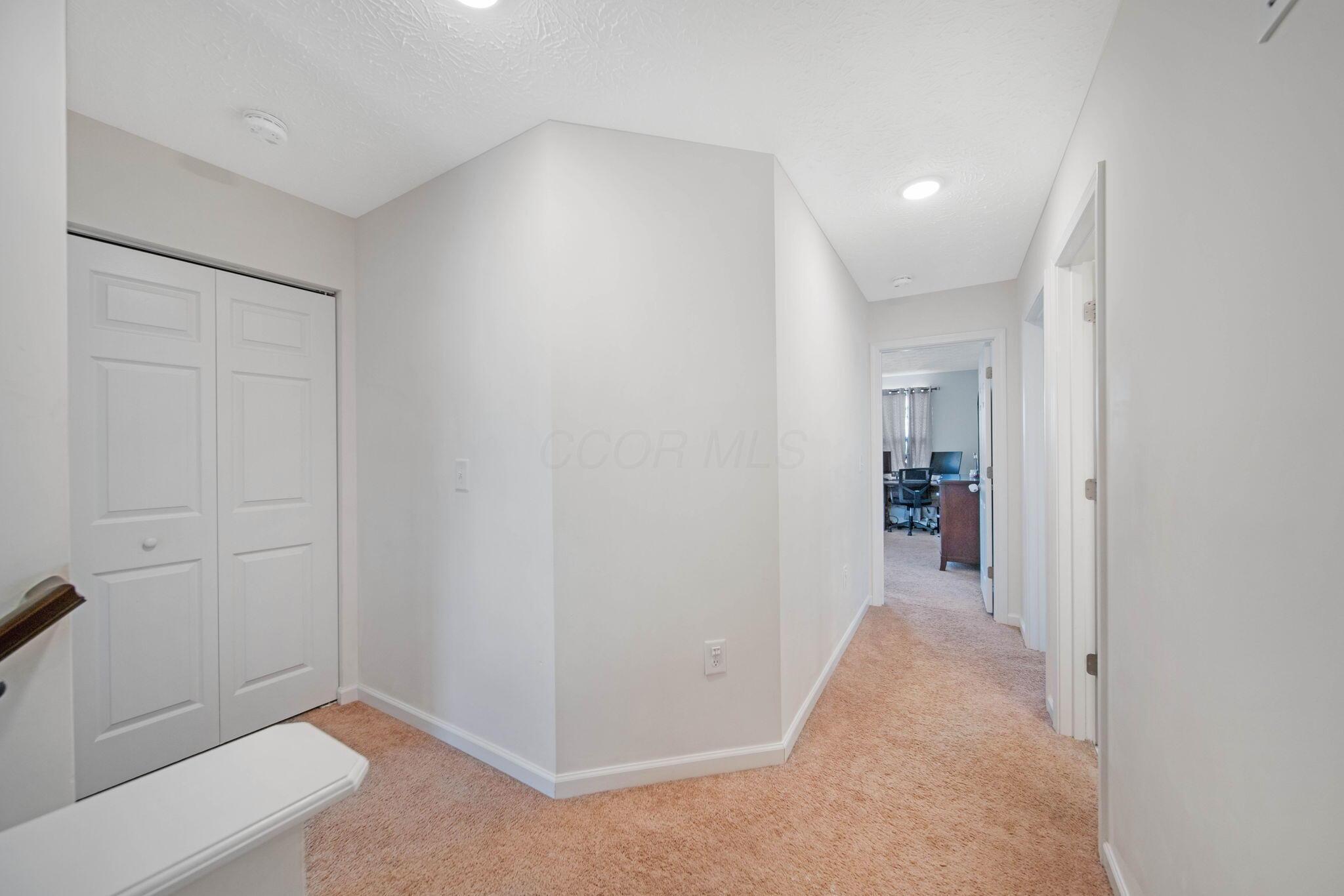 1549 Lewes Castle Drive, Grove City, Ohio image 32