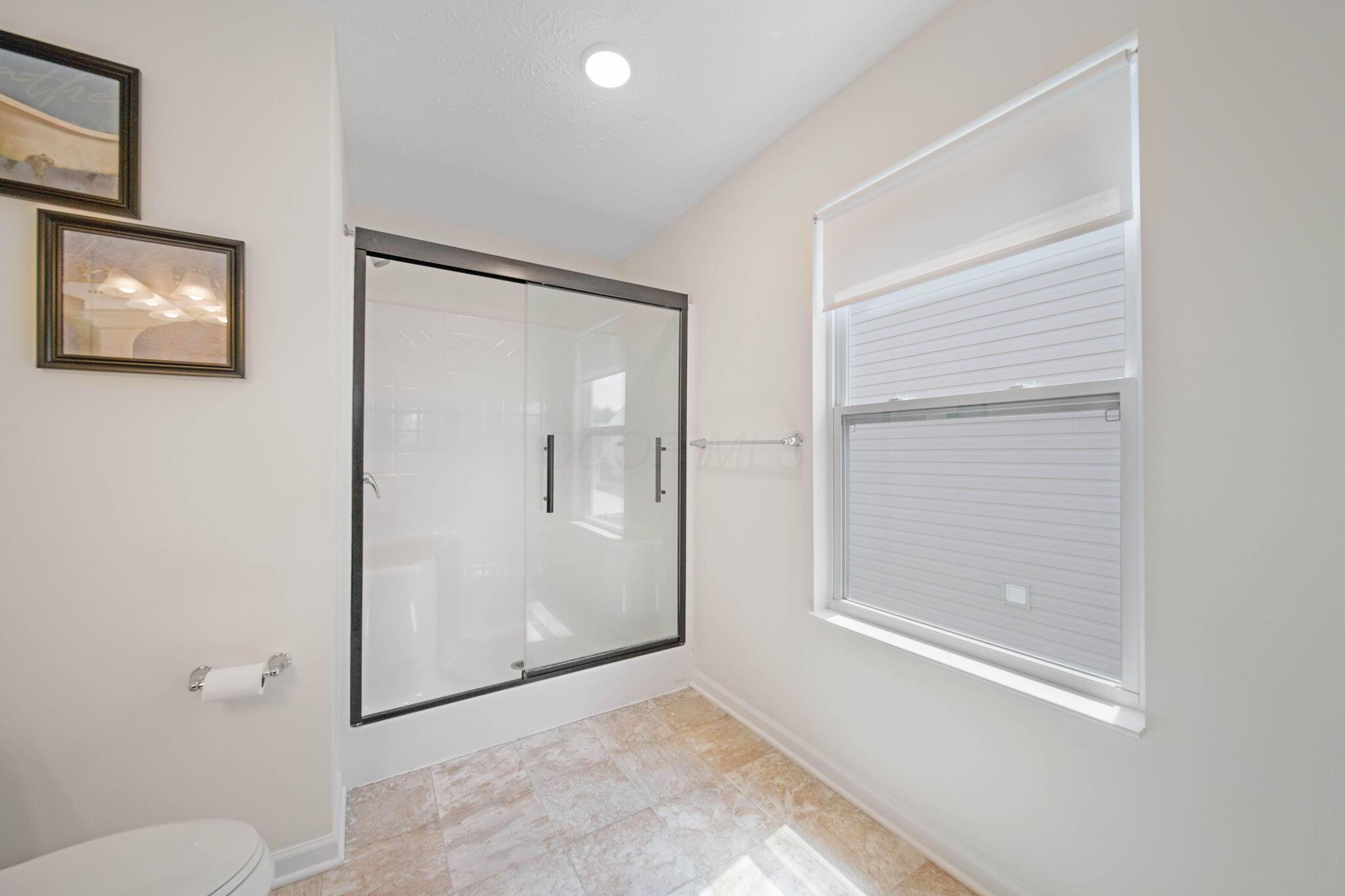 1549 Lewes Castle Drive, Grove City, Ohio image 37