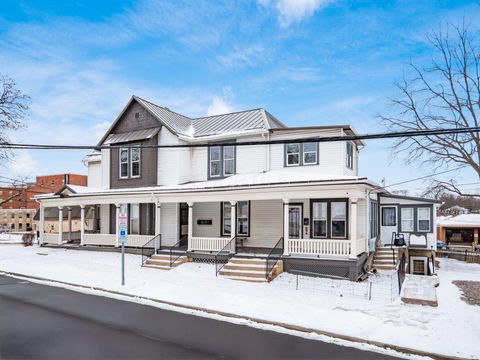 Photo of 49 S Liberty Street Apt E #Apt E, Delaware, OH 43015 (MLS # 226000439)