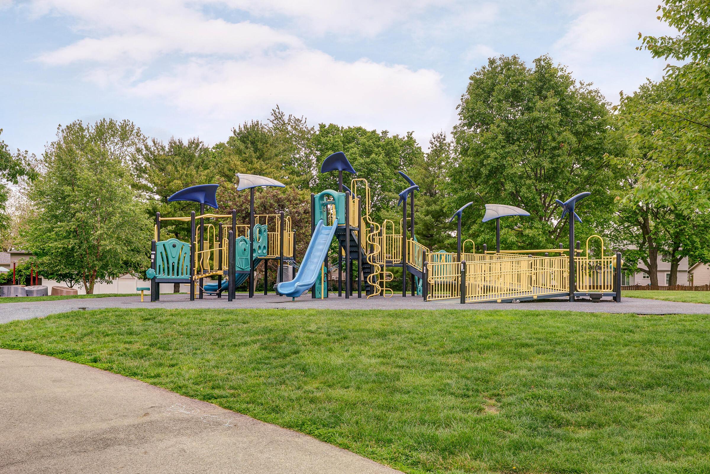 2539 Trotterslane Drive, Columbus, Ohio image 33
