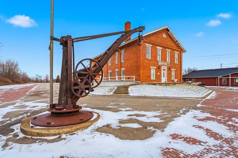 Photo of 412 E River Street, Elyria, OH 44035 (MLS # 226000145)