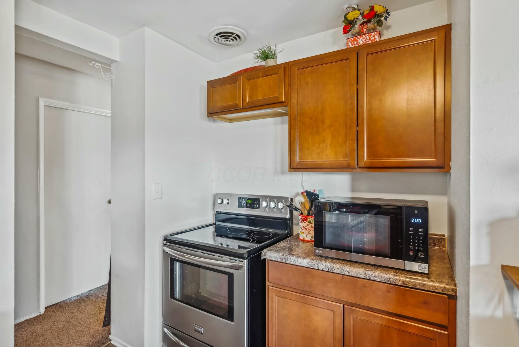 989 Robinson Street, Marion, Ohio image 23
