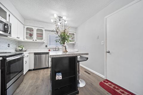 Tiny photo for 4566 Wendler Boulevard, Columbus, OH 43230 (MLS # 226010382)