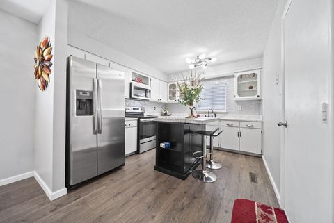 Tiny photo for 4566 Wendler Boulevard, Columbus, OH 43230 (MLS # 226010382)