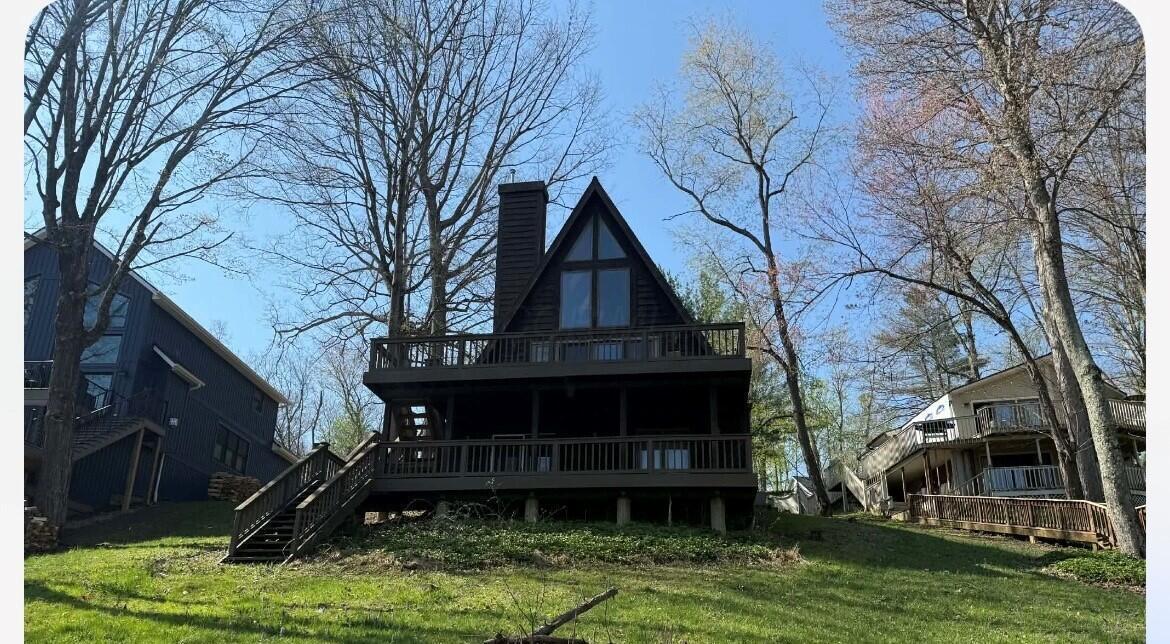 503 Greenacre Circle