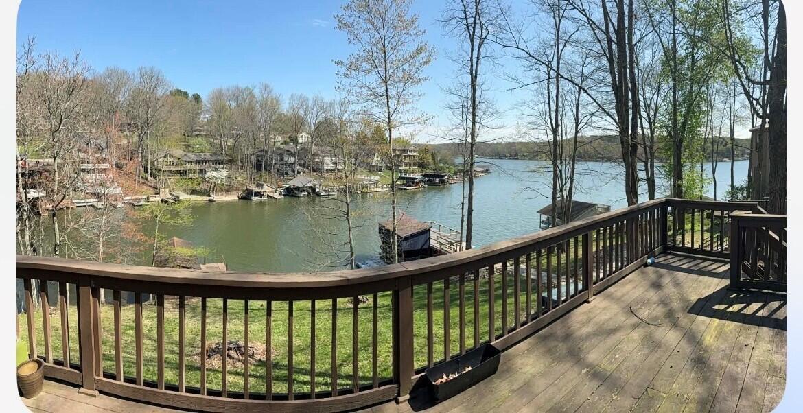 503 Greenacre Circle