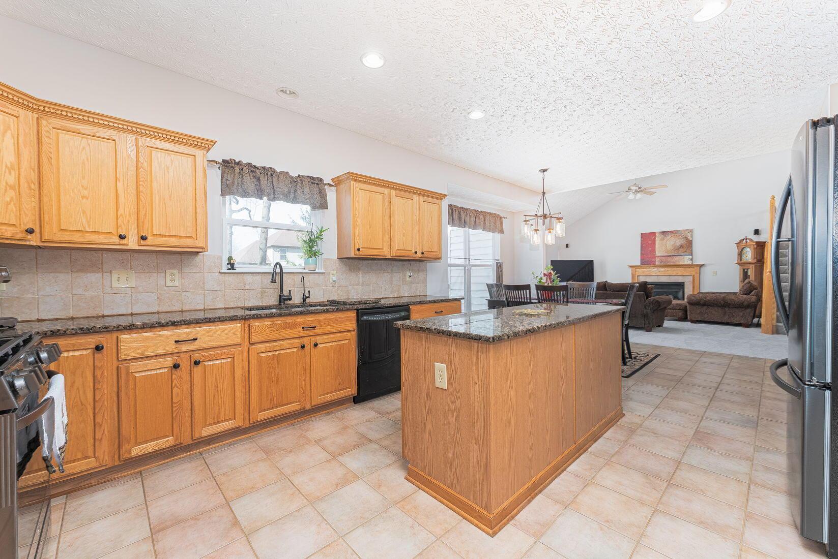 1135 Northwood Circle, New Albany, Ohio image 12