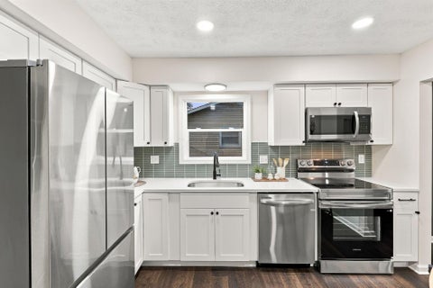 Tiny photo for 956 Hillridge Road, Reynoldsburg, OH 43068 (MLS # 226036544)